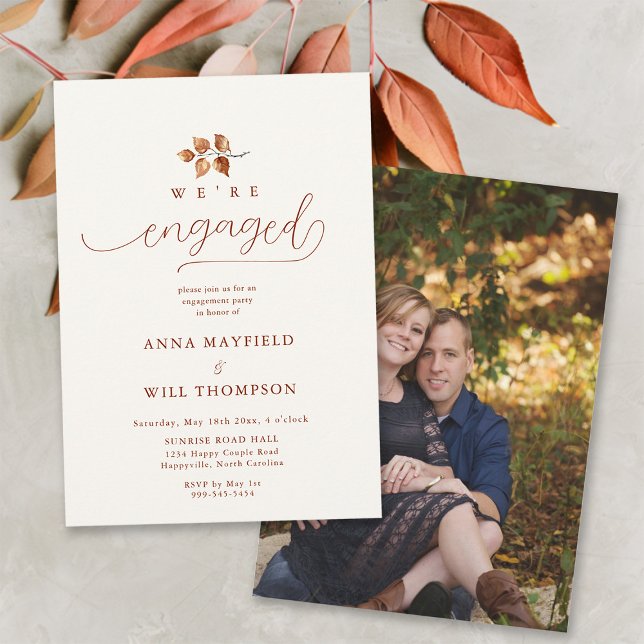 Invitation Tombe Feuille Terracotta Calligraphie Fiançailles  (Fall Engagement Photo Party Invitation Autumn Foliage Terracotta Elegant Calligraphy Modern Simple)