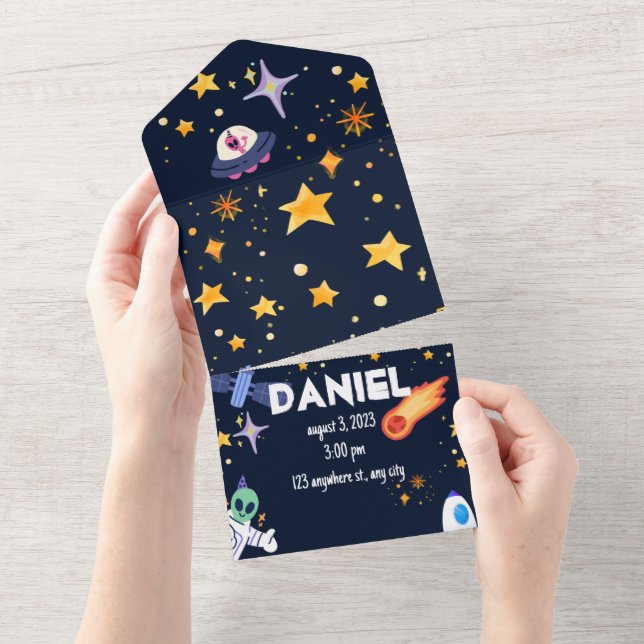 Invitation Tout En Un 1er vol astronaute Rocket Anniversaire (Déchirure)