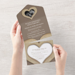 Invitation Tout En Un 5e anniversaire du mariage du coeur de bois photo 