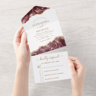 Invitation Tout En Un Agate Burgundy Gold Mariage Élégant moderne RSVP