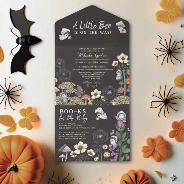 Invitation Tout En Un Baby shower d'Halloween moderne Black Floral Fantô (A little boo is on the way black Halloween baby shower invitations with flowers and mushroom ghosts.)