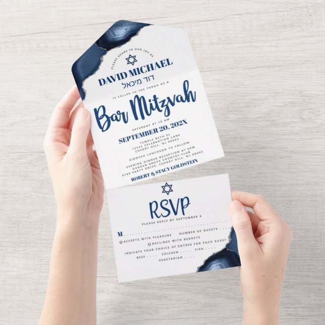 Invitation Tout En Un Bar Mitzvah Navy Blue Agate Script Party Moderne (Déchirure)