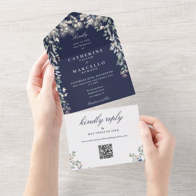 Invitation Tout En Un Bleu marine Floral Lights QR Code Mariage (Déchirure)