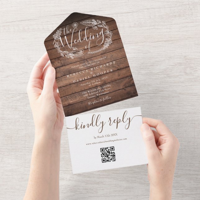 Invitation Tout En Un Bois rustique QR Code Monogramme Floral Mariage (Déchirure)