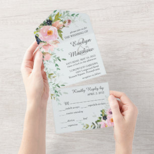 Invitation Tout En Un Bouquet floral rose tendre sur fond bleu clair pou