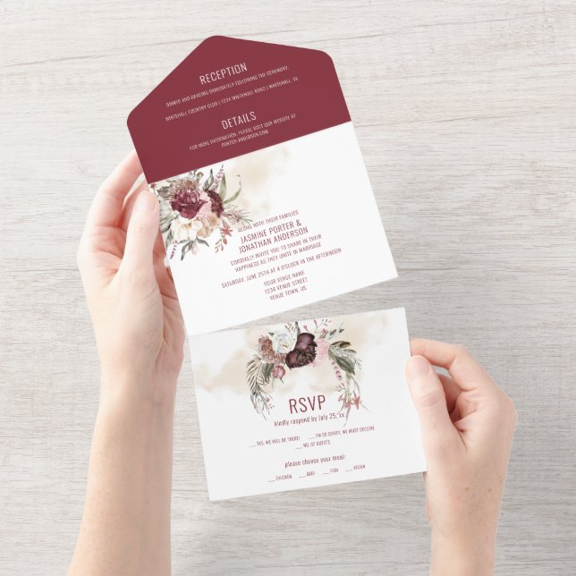 Invitation Tout En Un Bourgogne, Marsala, Mariage floral rose (Déchirure)