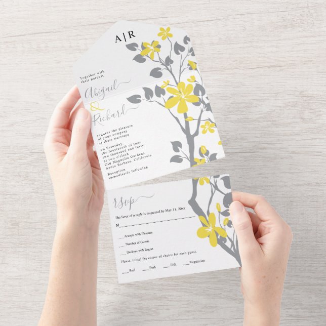 Invitation Tout En Un Branche grise avec fleurs jaunes initiales mariage (Déchirure)