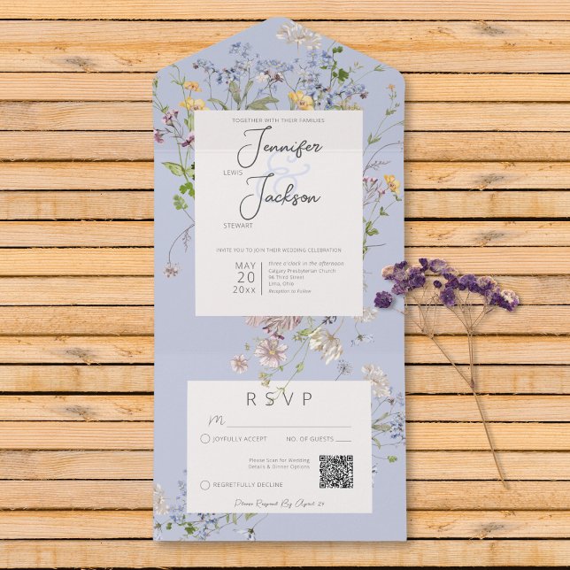 Invitation Tout En Un Code QR Périwinkle Fleur sauvage Boho Delicate (Delicate Boho Wildflowers Periwinkle QR Code All In One Invitation)