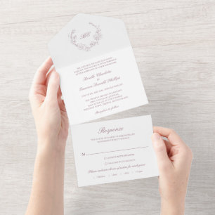 Invitation Tout En Un Couronne Mauve Monogramme Élégant Mariage