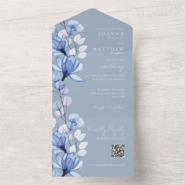 Invitation Tout En Un Dusty Blue Floral Monogramme QR Code Mariage (À l'intérieur)