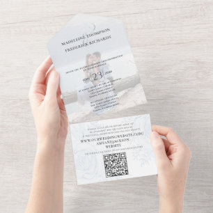 Invitation Tout En Un Élégant Botanique Simple Dusty Blue Floral QR Code