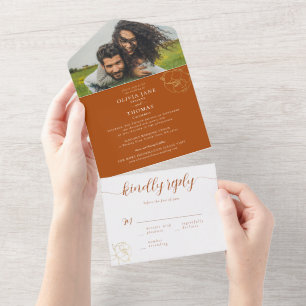 Invitation Tout En Un Elégant Moderne Rouge Or Floral photo mariage RSVP