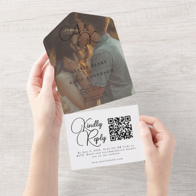 Invitation Tout En Un Élégant noir blanc Monogramme Mariage photo (Déchirure)