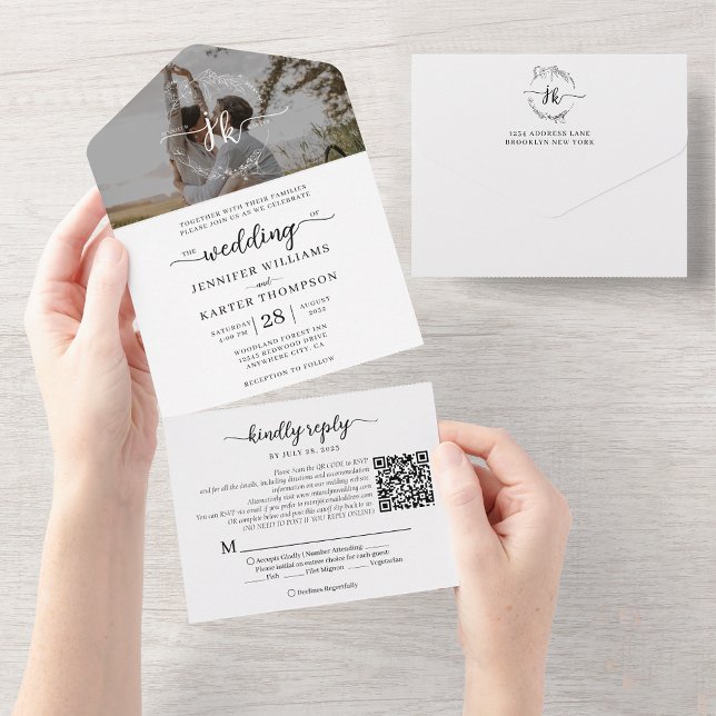 Invitation Tout En Un Élégant noir blanc Monogramme QR Code Mariage phot (Créateur téléchargé)