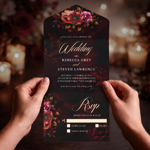 Invitation Tout En Un Elégant rouge noir floral mariage romantique moody