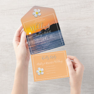 Invitation Tout En Un Fleur Plumeria blanche avec coucher de soleil doré