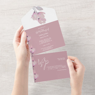 Invitation Tout En Un Fleurs D'Aquarelle Élégantes En Violet Brut