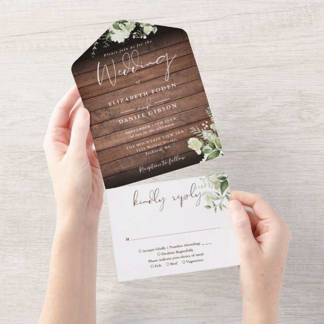 Invitation Tout En Un Grange rustique Bois vert Mariage floral (Déchirure)