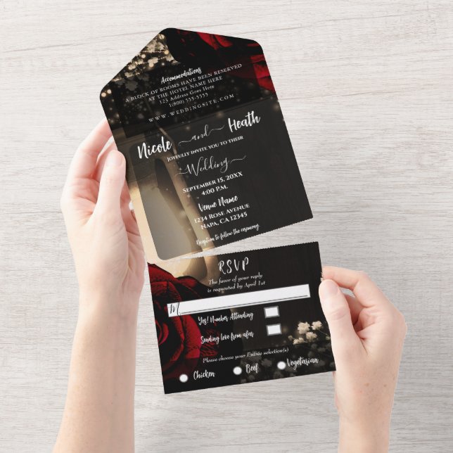 Invitation Tout En Un Lanterne rustique et Mariage de roses rouges glam  (Déchirure)