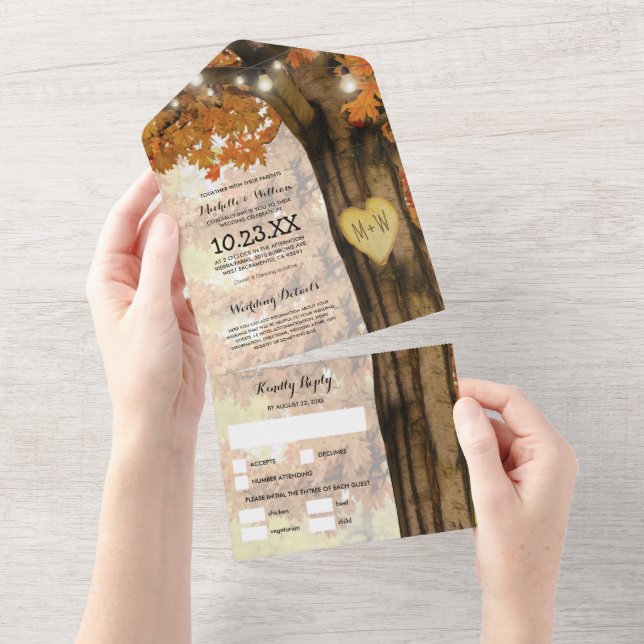 Invitation Tout En Un Mariage de feux d'arbre d'automne rustique (Déchirure)