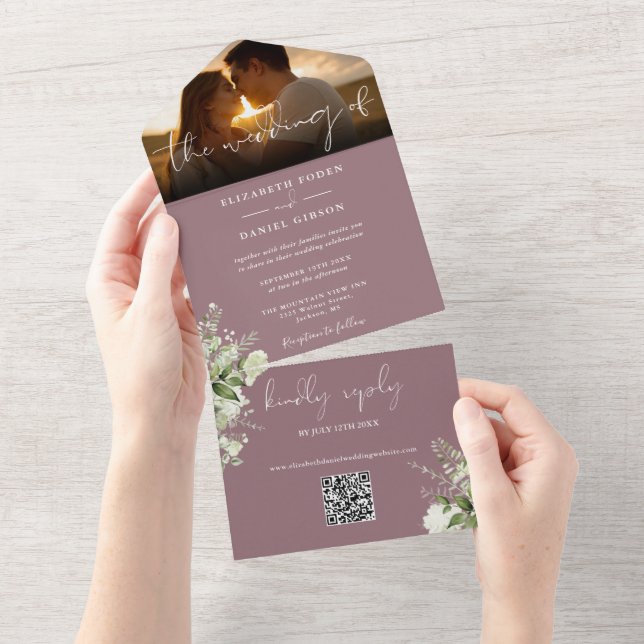 Invitation Tout En Un Mauve Floral Greenery QR Code Mariage Photo (Déchirure)