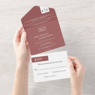 Invitation Tout En Un Moins Chic Bourgogne Monogramme Mariage de typogra