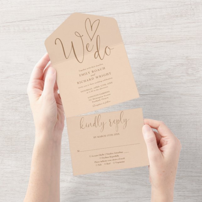 Invitation Tout En Un Nous aimons le script Heart Soft Peach Mariage (Déchirure)