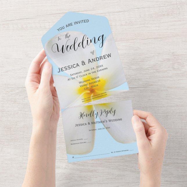 Invitation Tout En Un Plumeria blanche sur Bleu, Tropical, Mariage flora (Déchirure)