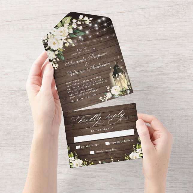 Invitation Tout En Un Roses blanches Mariage de lanterne en bois rustiqu (Déchirure)