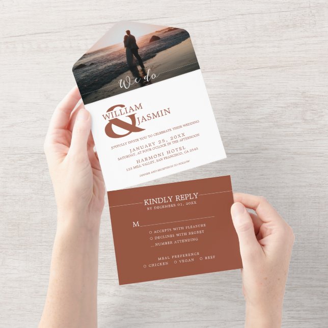 Invitation Tout En Un Rouille en terre cuite moderne en blanc Mariage ph (Déchirure)