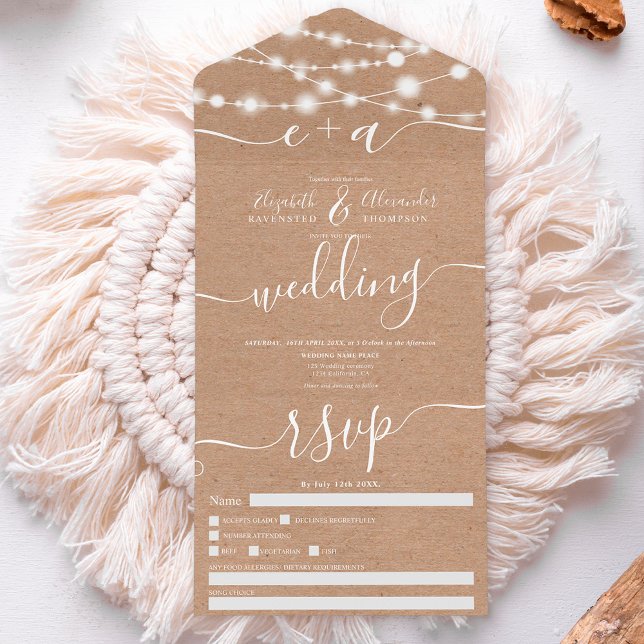 Invitation Tout En Un Rustic kraft string lights initiales script mariag (Créateur téléchargé)