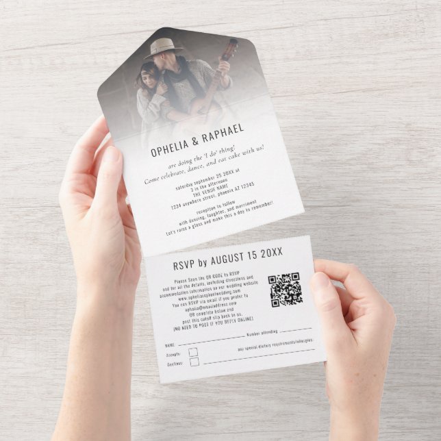 Invitation Tout En Un Rustic Photo QR Script Destinataire Adresse Mariag (Déchirure)