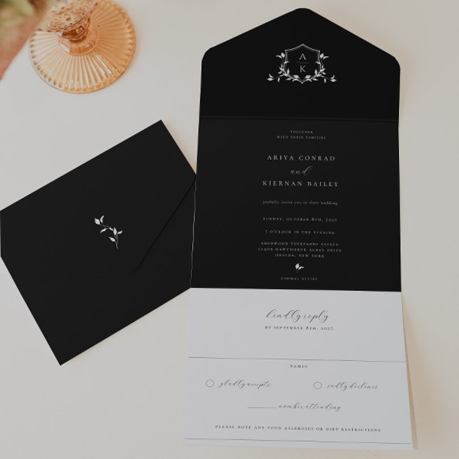 Invitation Tout En Un Vins intemporels Monogramme noir Mariage Crest (Créateur téléchargé)