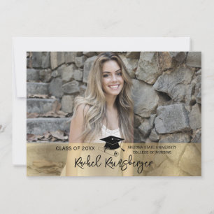 Invitation Trendy Script Overlay Trois Diplôme Photo