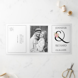 Invitation Trois Volets Ampersand noir blanc avec mariage rose roses