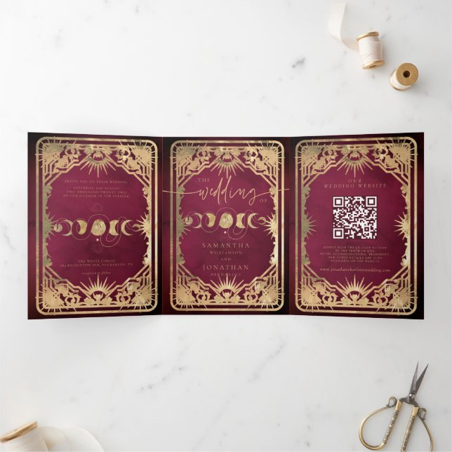Invitation Trois Volets Burgundy & Faux Gold Tarot Celestial Wedding (Intérieur)