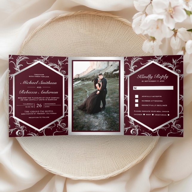 Invitation Trois Volets Burgundy Silver Flourish Swirl Wedding Photo (Créateur téléchargé)