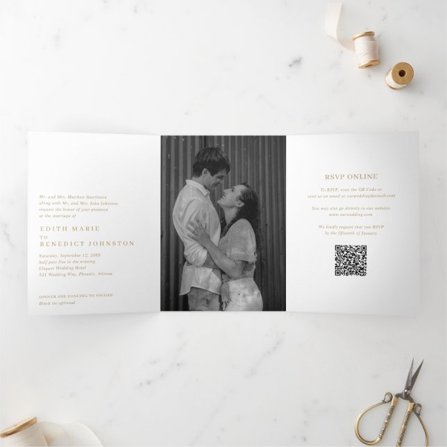 Invitation Trois Volets Code QR Or Photo Moderne Mariage Minimaliste en Or (Intérieur)