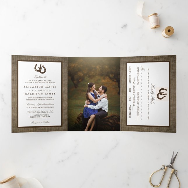 Invitation Trois Volets Country Rustic Horseshoe Sur Burlap Mariage (Intérieur)