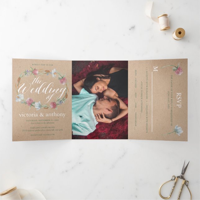 Invitation Trois Volets Couronne fleur sauvage Sur Suite Mariage campagnar (Intérieur)