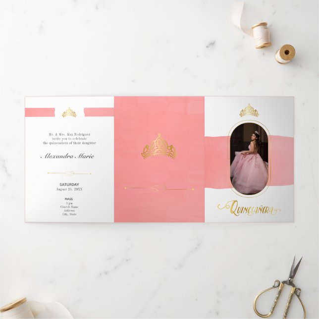 Invitation Trois Volets Deux Photo Gold et Rose Rose Quinceanera (Extérieur)