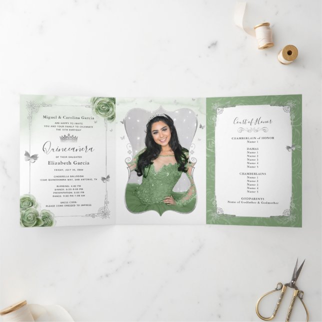 Invitation Trois Volets Elégante Photo Espagnol Sage Green Silver Quince (Intérieur)