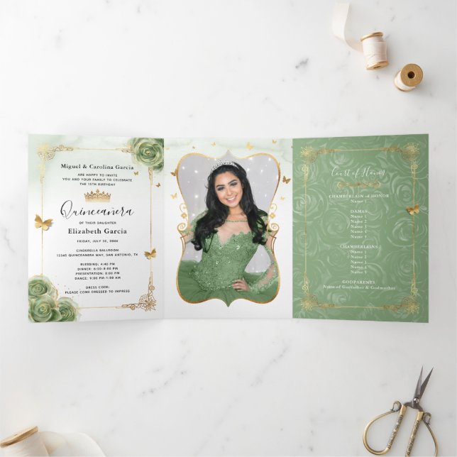 Invitation Trois Volets Elégante Photo Espagnol Sage Vert Or Quinceanera (Intérieur)