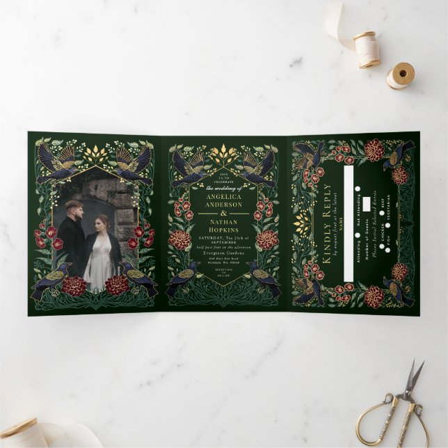 Invitation Trois Volets Enchanted Gothic Raven Snapdragon Dahlia Wedding (Intérieur)