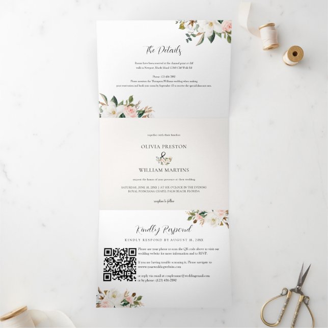 Invitation Trois Volets Magnolia Floral Photo Mariage avec RSVP QR Code (Intérieur)