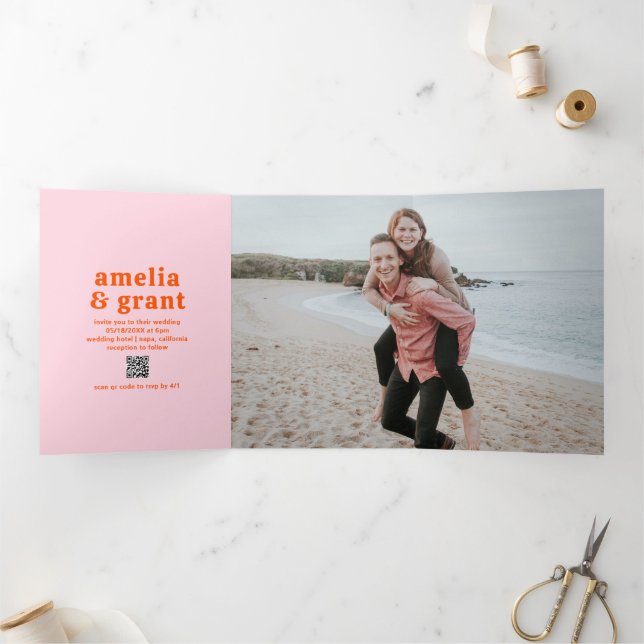 Invitation Trois Volets Mariage photo Retro Font orange et rose QR Code (Intérieur)