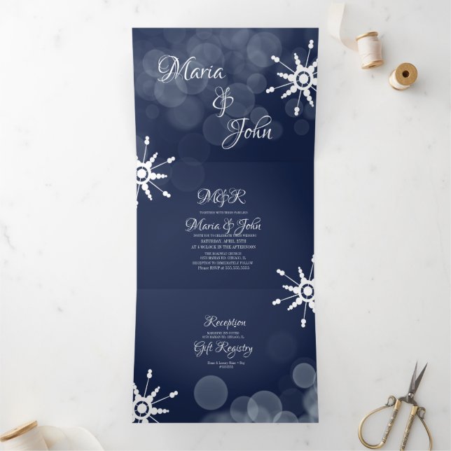 Invitation Trois Volets Merveilleux Mariage d'hiver Snowflakes Bokeh Lumiè (Intérieur)