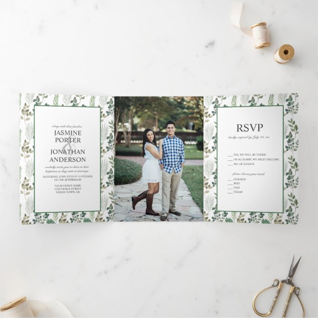 Invitation Trois Volets Mode Sage Green Leaf Pattern Photo Wedding (Intérieur)