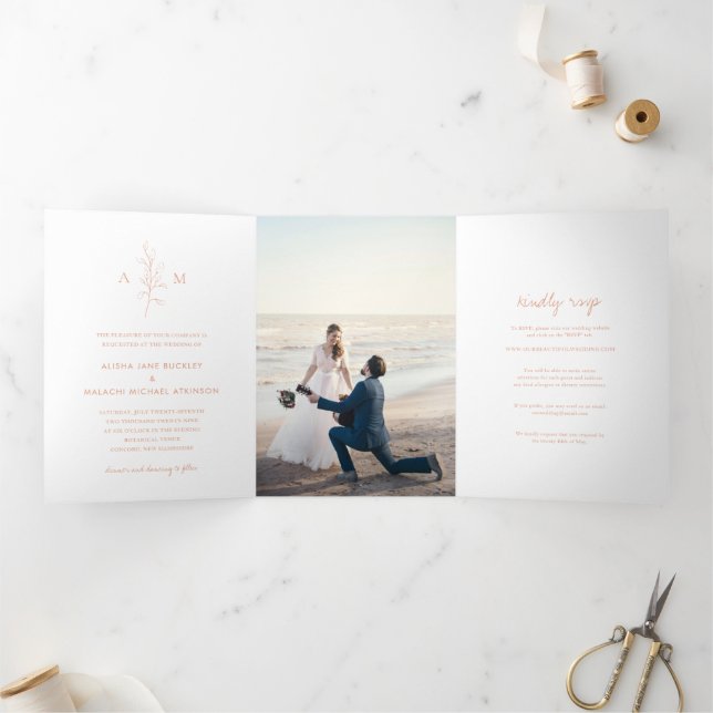 Invitation Trois Volets Nettoyer Pêche Botanique Photo Mariage élégant (Intérieur)
