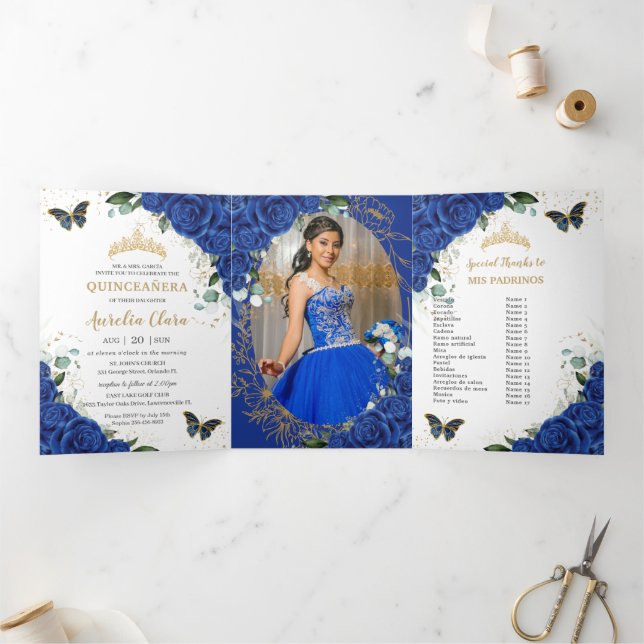 Invitation Trois Volets Royal Blue Floral Butterfly Quinceañera 15 Photos (Intérieur)